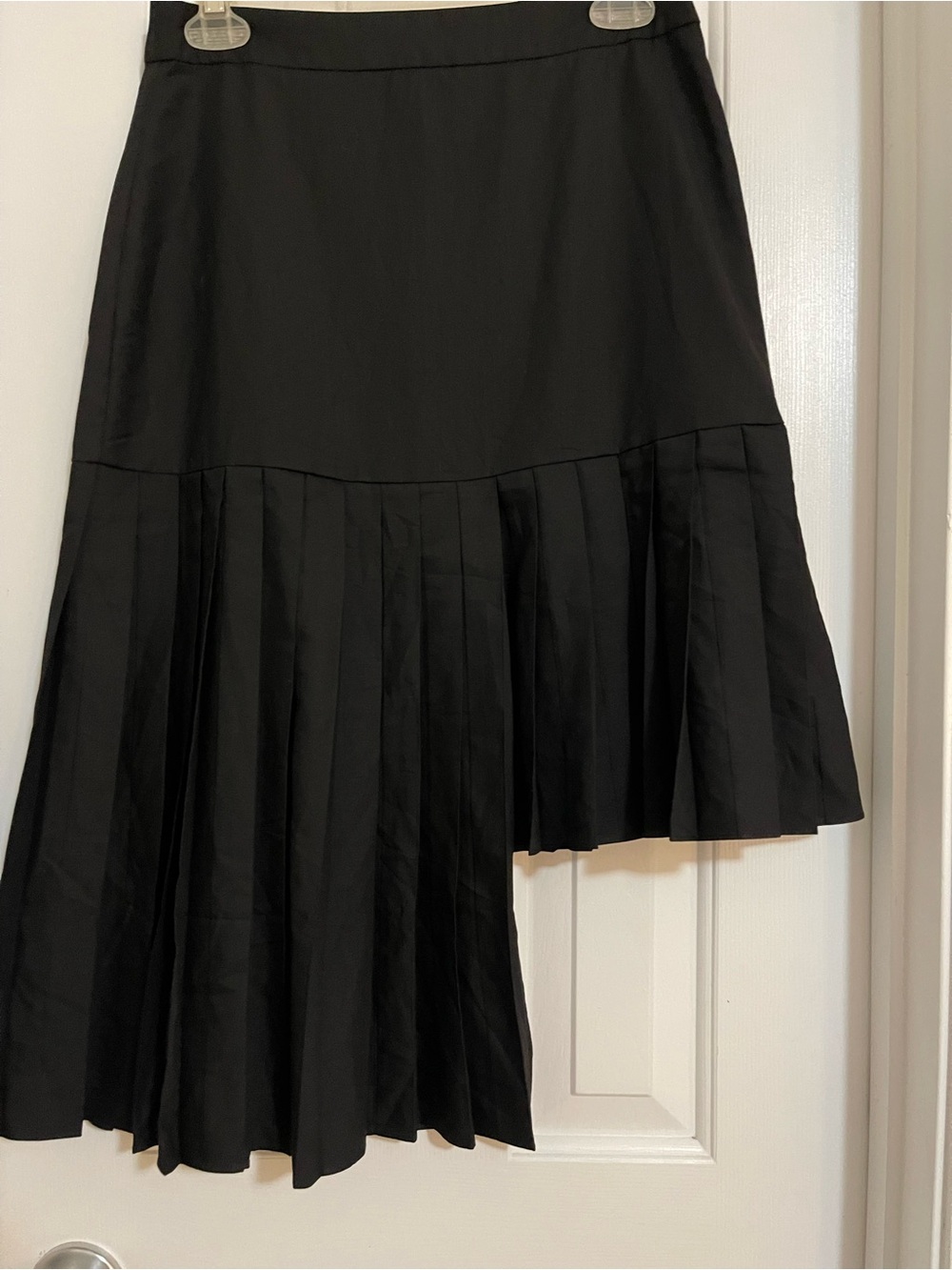 GREY LAB Black Asymmetrical Pleated Hem Skirt